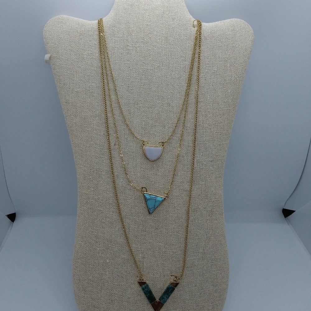 3 Row Tiered Necklace NWOT